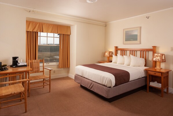 Premium Room, 1 Queen Bed (East Wing)