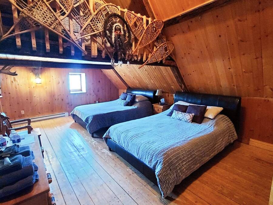 Standard Room, Multiple Beds, Private Bathroom