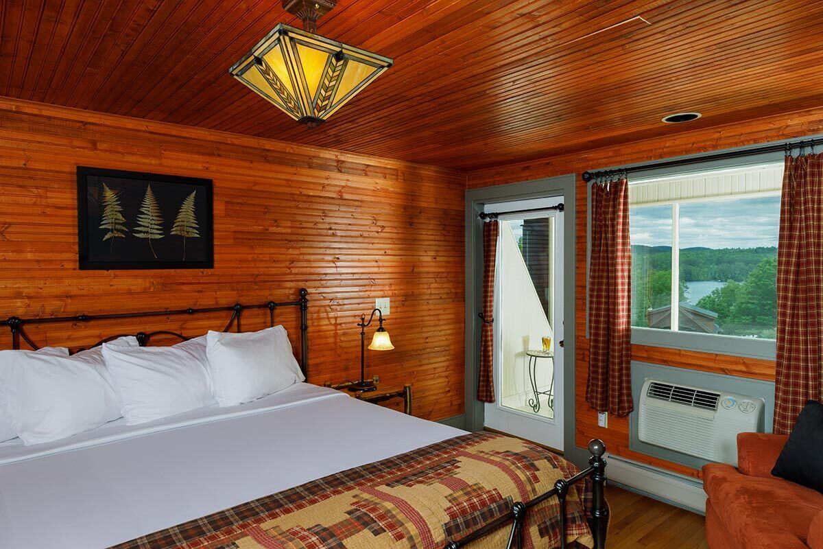 1 bedroom, premium bedding, individually decorated