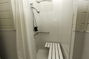 Bathroom - Swiftcurrent Motor Inn and Cabins - Inside the Park (East Glacier Park)