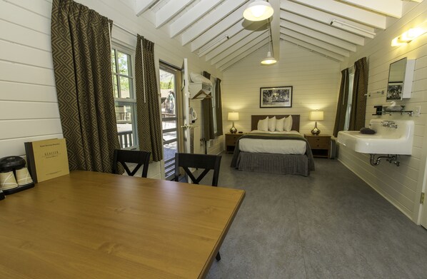 Room, 2 Double Beds (Motor Inn) - Swiftcurrent Motor Inn and Cabins - Inside the Park (East Glacier Park)