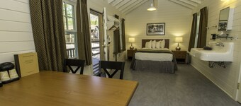 Swiftcurrent Motor Inn and Cabins - Inside the Park
