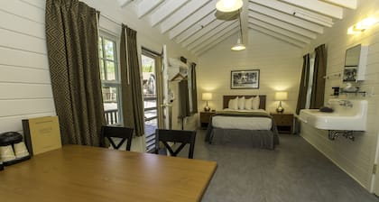 Swiftcurrent Motor Inn and Cabins - Inside the Park