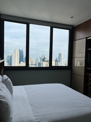 Apartment, 3 Bedrooms | 1 bedroom, premium bedding, down duvets, memory-foam beds