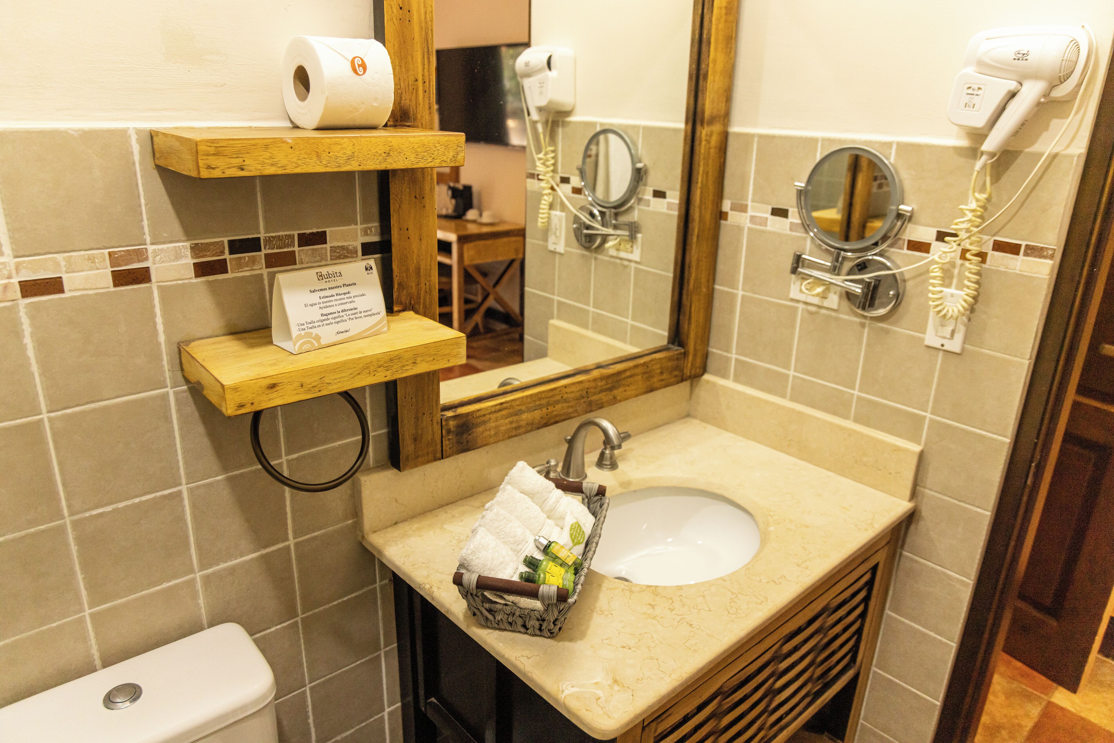 premium bedding, in-room safe, desk, laptop workspace