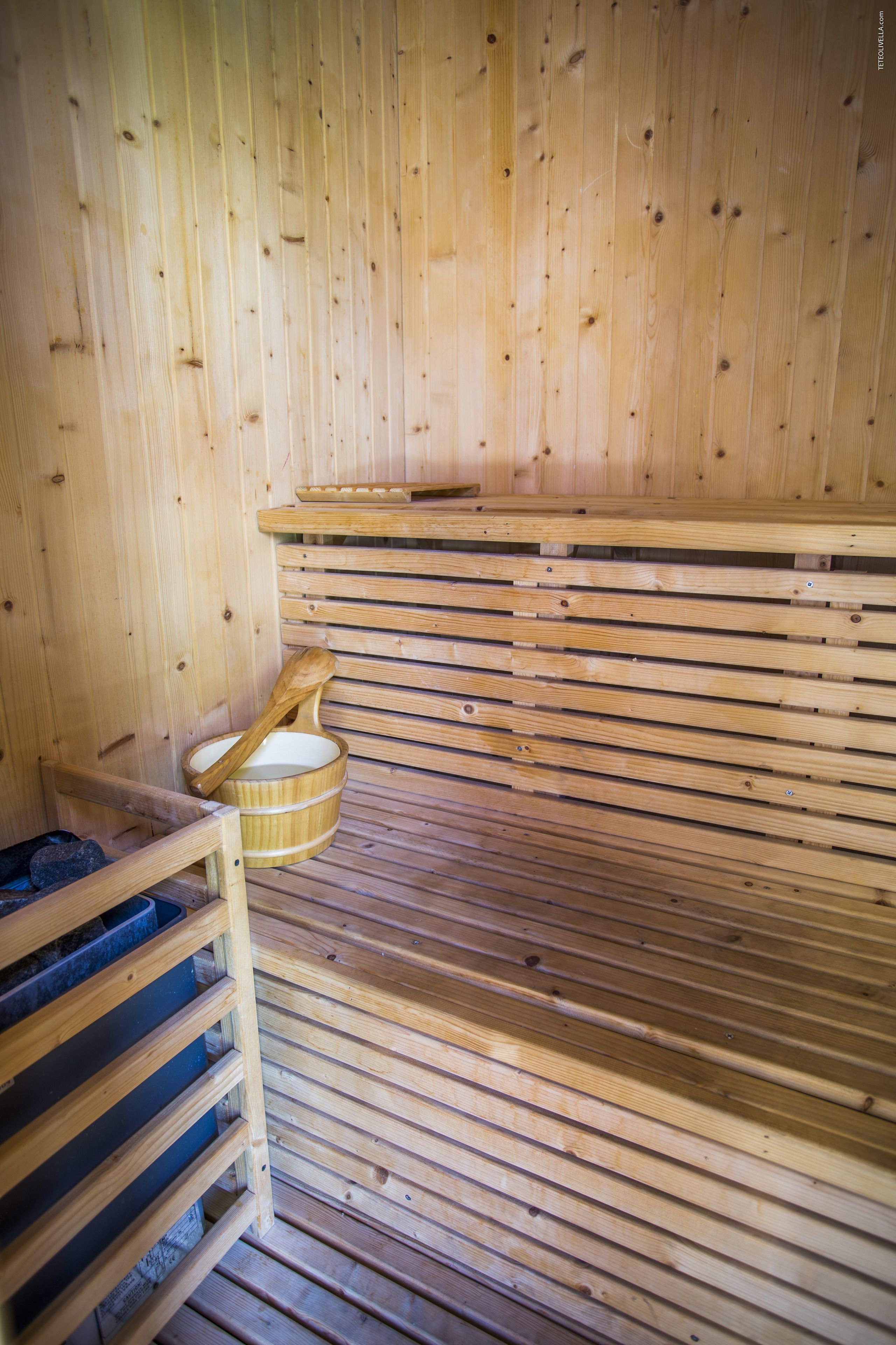 sauna, hot tub, turkish bath/hammam, body treatments, swedish massages