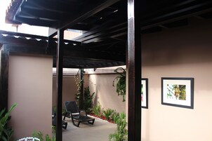 Un sauna, una bañera de hidromasaje, baño turco/hammam