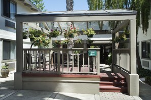 Gazebo - Mission Inn (Santa Cruz)