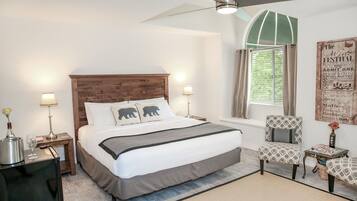 Chambre luxueuse, 1 très grand lit, vue sur le jardin | Vue de la chambre