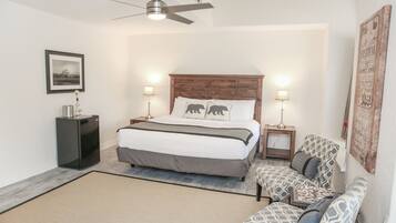 Lyxrum - 1 kingsize-säng - utsikt mot trädgården | Egyptiska bomullslakan och sängtillbehör av högsta kvalitet