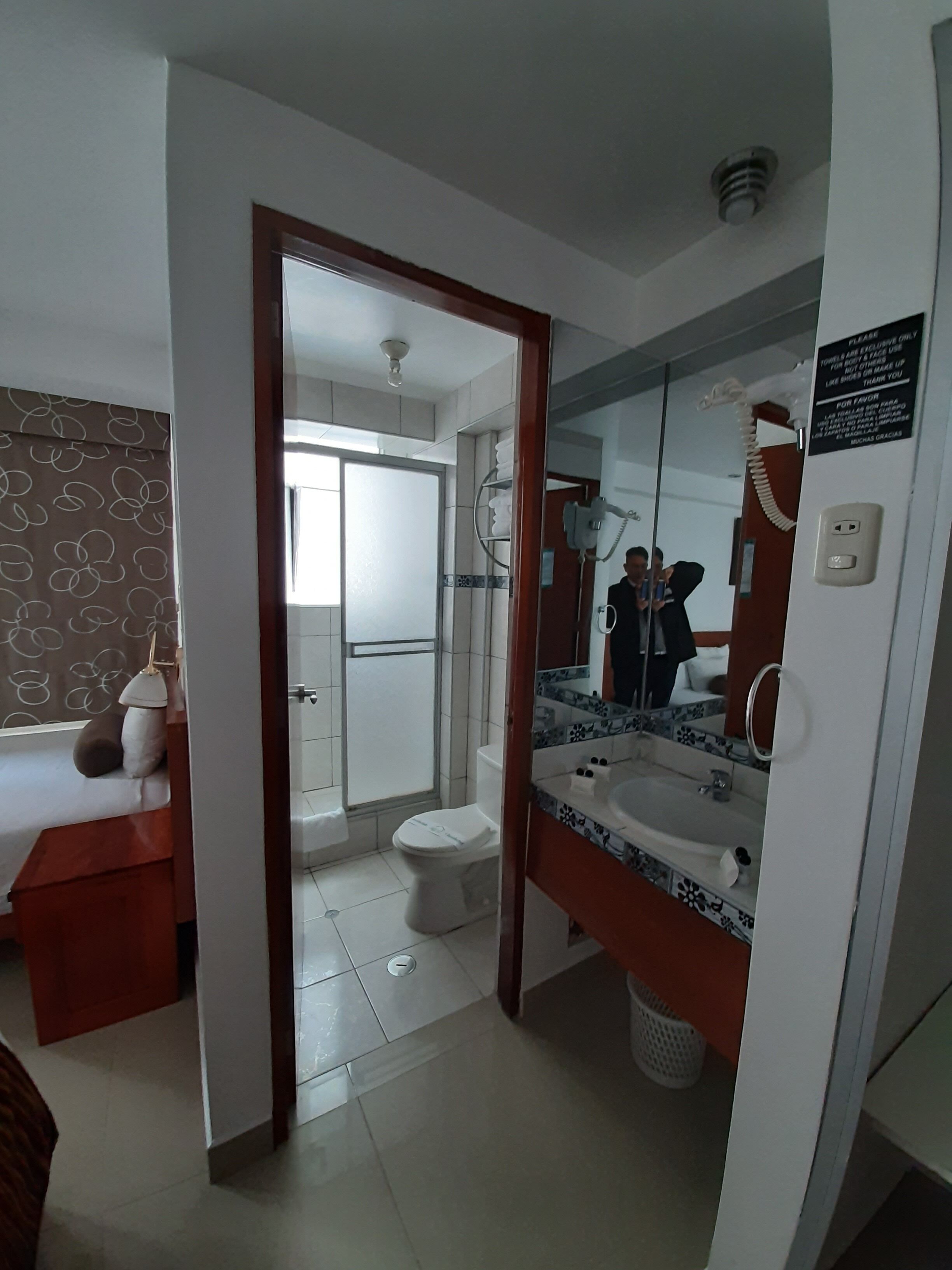 family room, 1 bedroom, private bathroom | bathroom | shower, free toiletries, hair dryer, towels