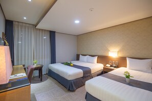 Premier-Zweibettzimmer, Meerblick | Verdunkelungsvorhänge, kostenloses WLAN