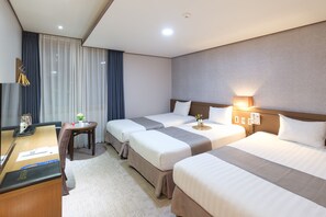 Family Triple Room (Random view - Partial Ocean or City View) | Blackout curtains, free WiFi - Benikea Hotel Jeju (Jeju City)