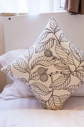 Hochwertige Bettwaren, Verdunkelungsvorhänge, schallisolierte Zimmer