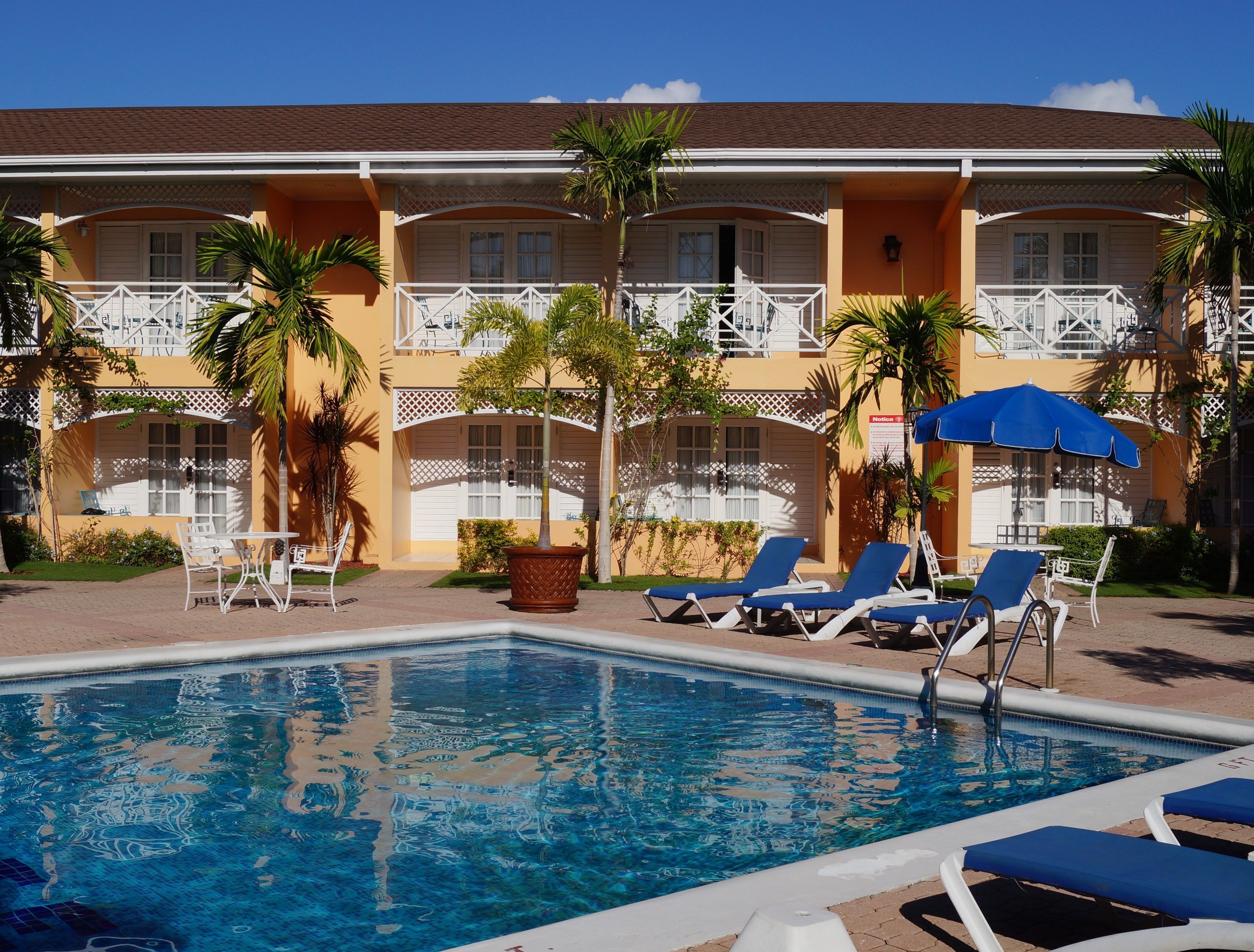 2 outdoor pools, pool umbrellas, pool loungers