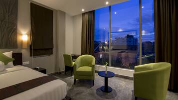 Family Suite | Premium bedding, minibar, in-room safe, desk