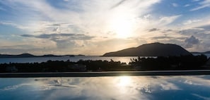 Outdoor pool, pool umbrellas, sun loungers - Action Point Fitness Resort (Rawai)