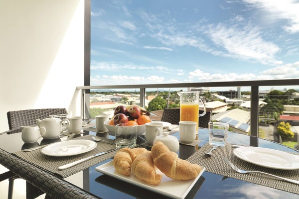 Desk, laptop workspace, iron/ironing board, free WiFi