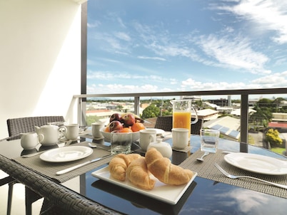 Oaks Mackay Carlyle Suites