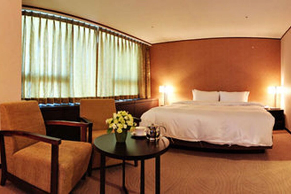 In-room safe, desk, laptop workspace, blackout drapes