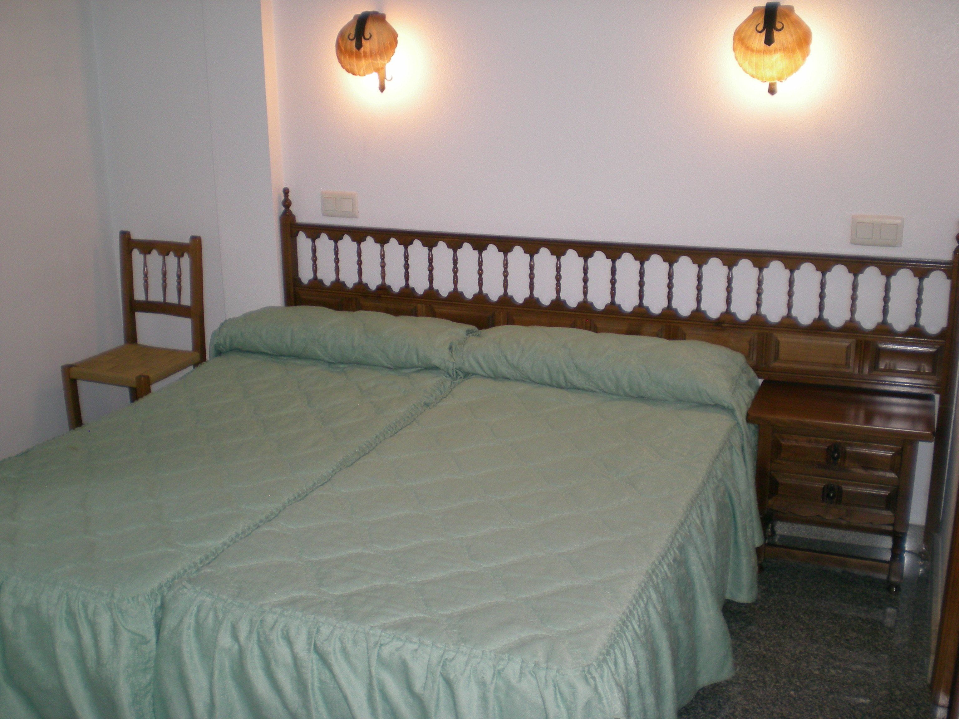 double room | desk, free wifi, bed sheets