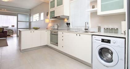 11 Portswood Mews