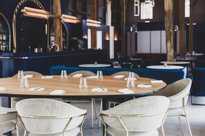 Lunch and dinner served, local and international cuisine