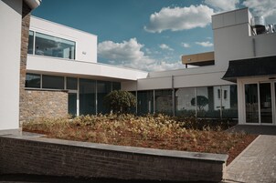 Entrada al alojamiento