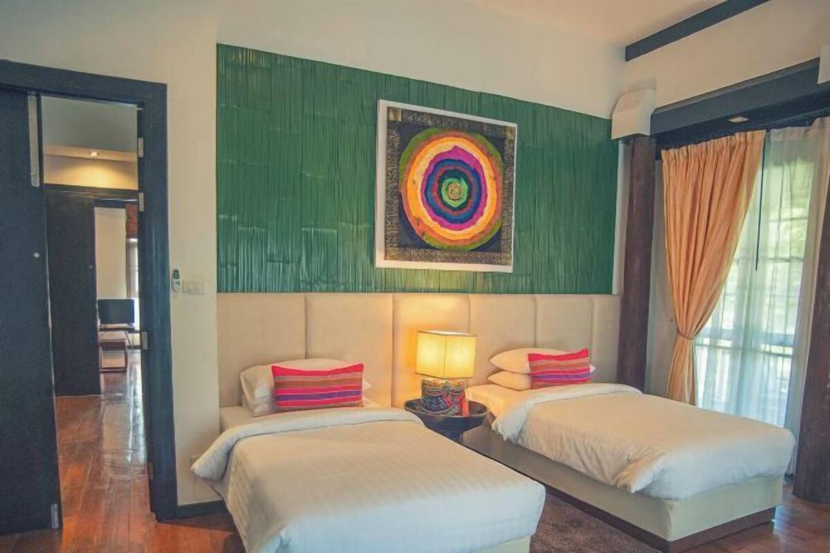 1 chambre, minibar, coffre-fort, bureau