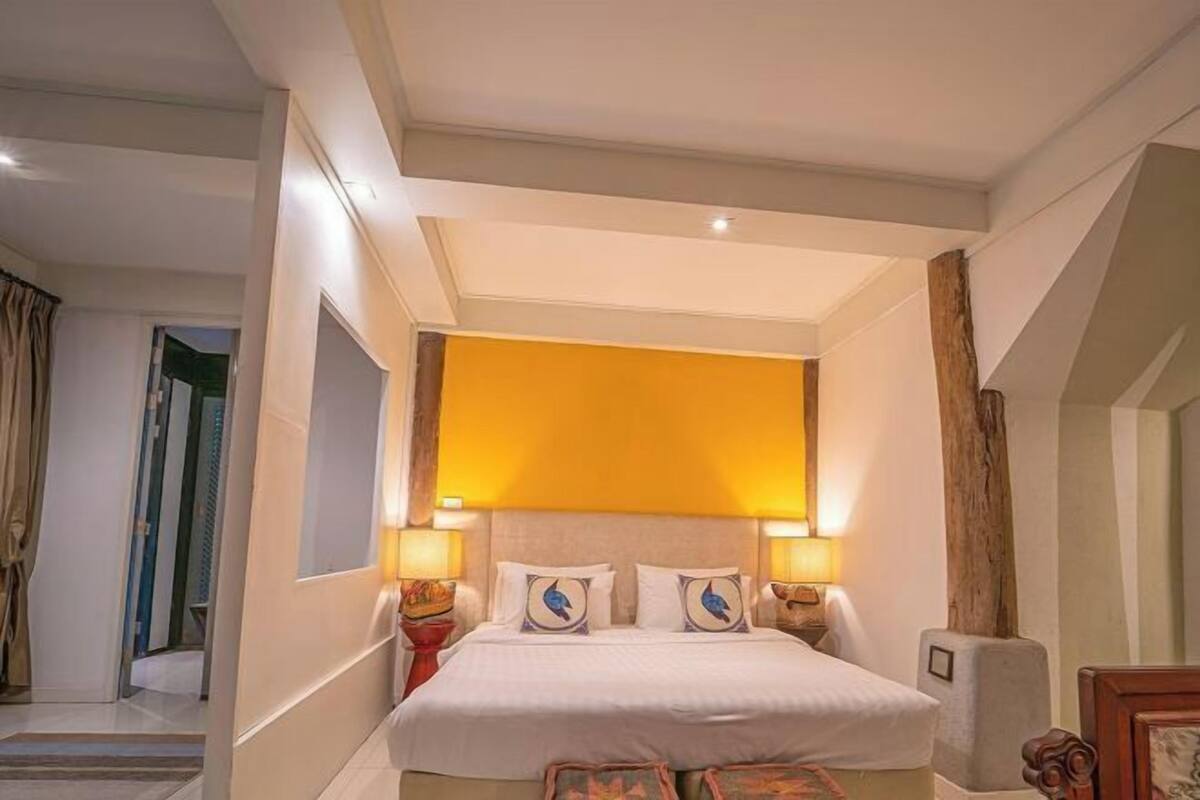 1 chambre, minibar, coffres-forts dans les chambres, bureau