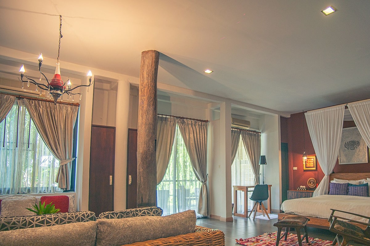 1 chambre, minibar, coffres-forts dans les chambres, bureau