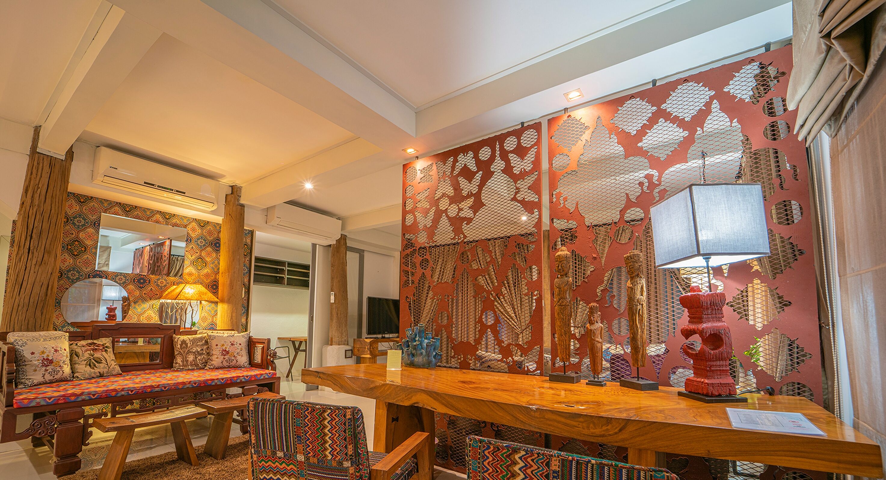 family room | 3 bedrooms, minibar, in-room safe, desk