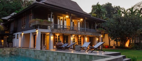 Outdoor pool, pool loungers