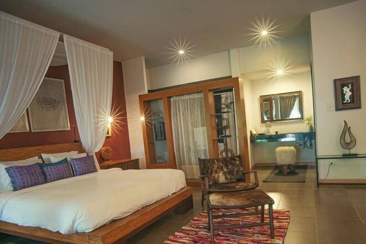 1 chambre, minibar, coffre-fort, bureau