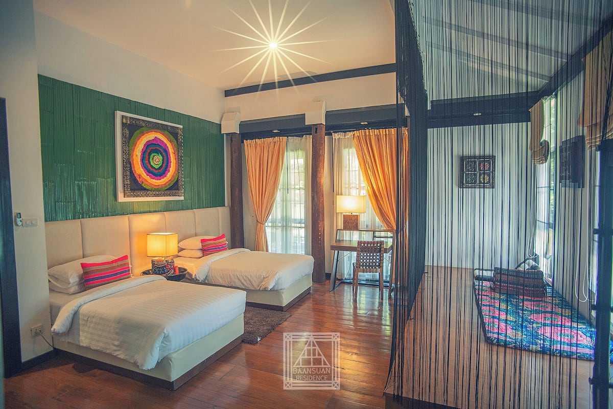 1 chambre, minibar, coffres-forts dans les chambres, bureau