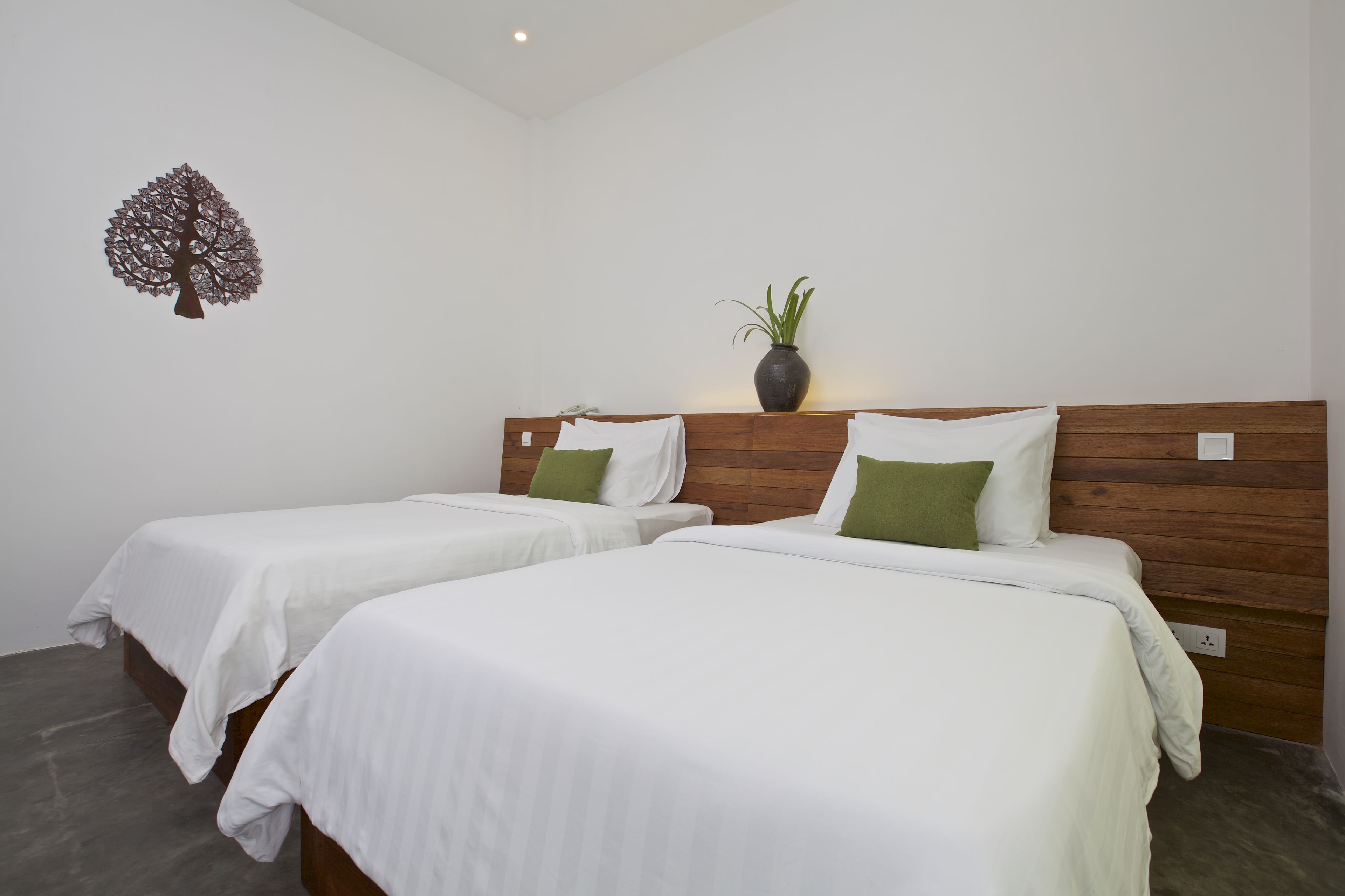 deluxe family room - free pick up  | minibar, in-room safe, desk, soundproofing