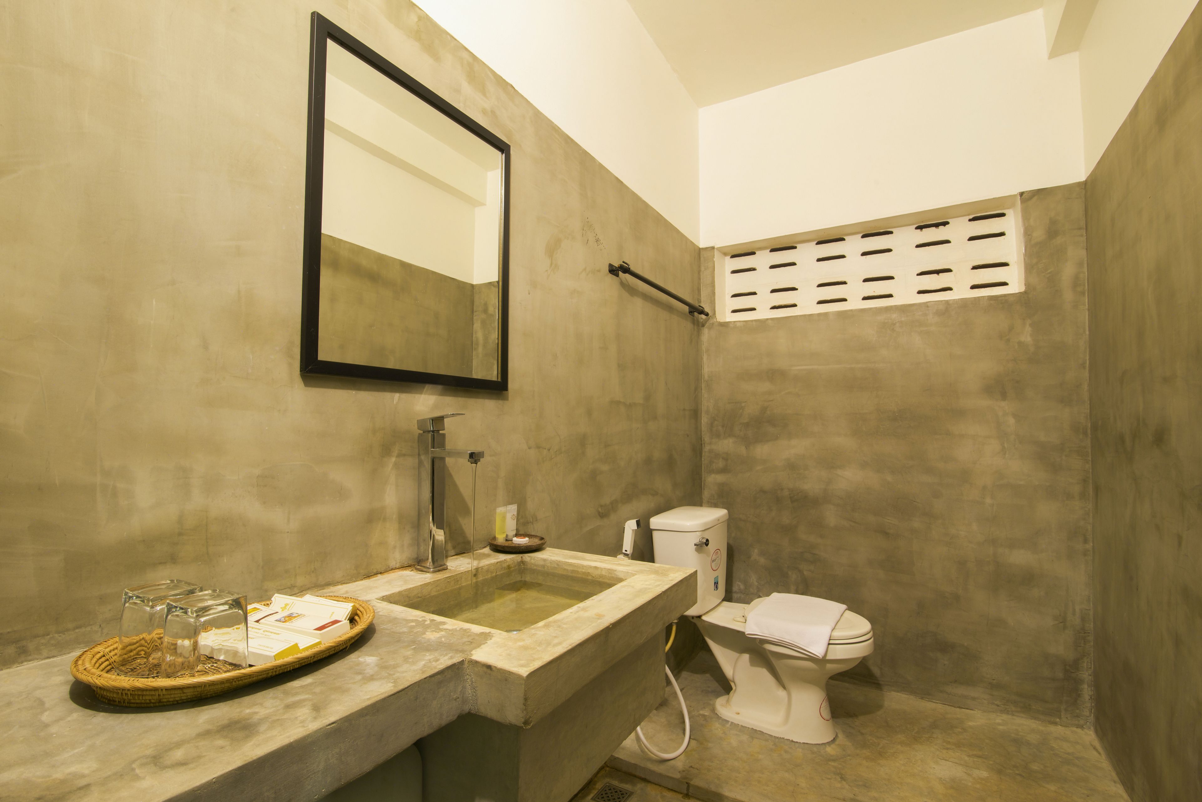 superior twin room - free pick up | bathroom | shower, free toiletries, hair dryer, bathrobes