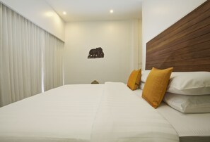 Minibar, in-room safe, desk, soundproofing - De Sonyn Boutique (Siem Reap)