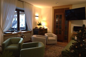 Lobby sitting area - Hotel Wanda (Pinzolo)