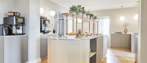 Daily buffet breakfast (EUR 14.90 per person)
