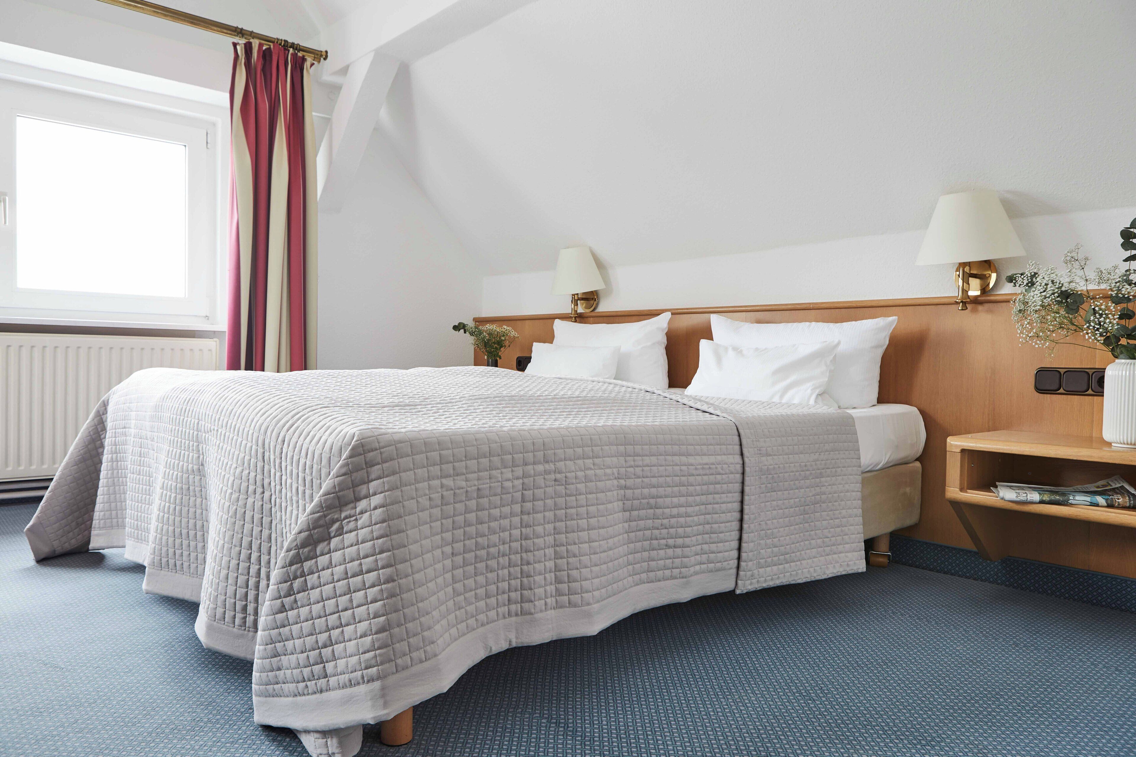 double room | 1 bedroom, desk, blackout curtains, iron/ironing board