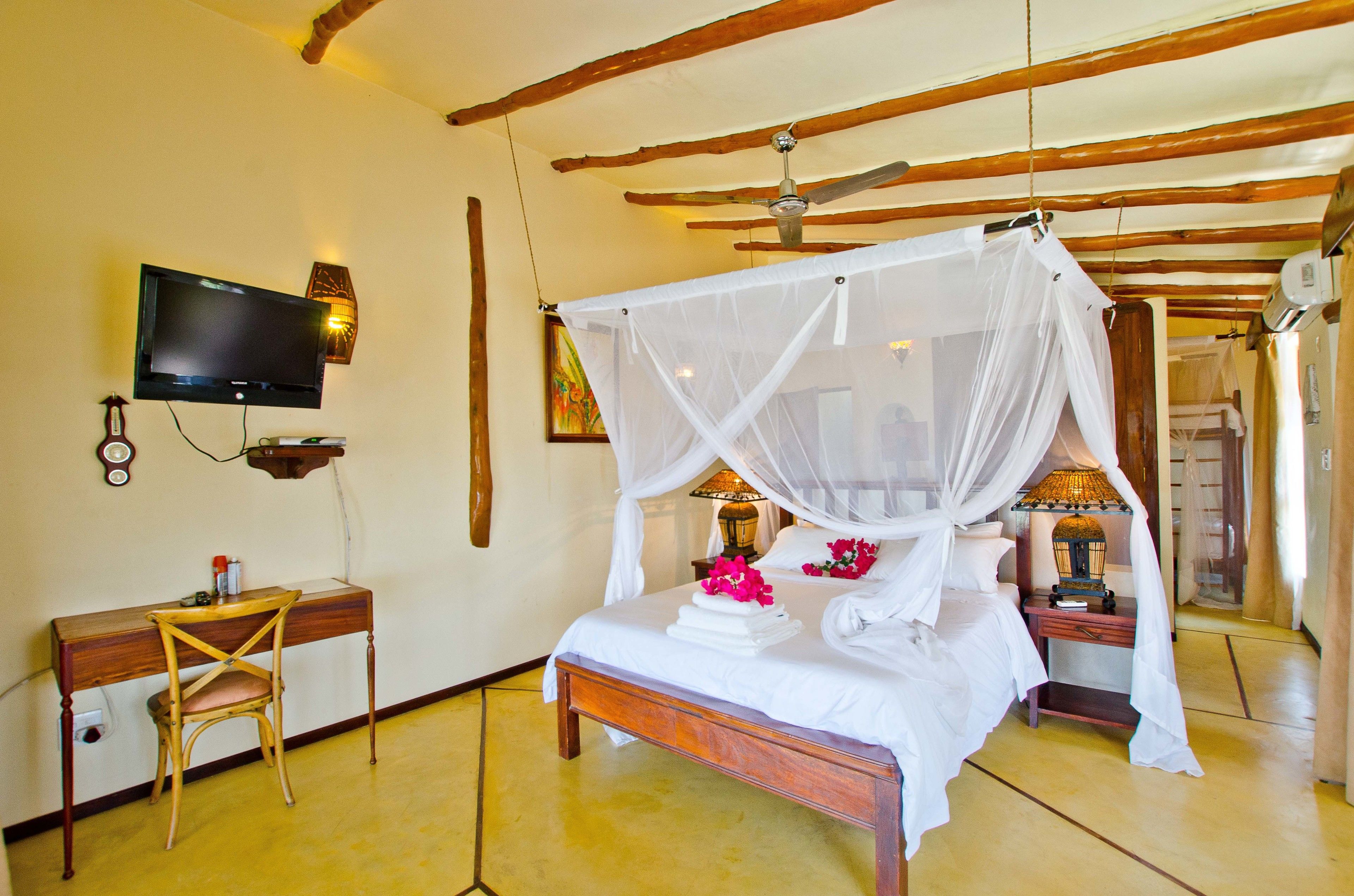 luxury suite | living room