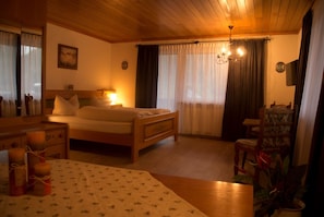 Rollaway beds, free WiFi, bed sheets