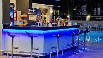 Poolside bar