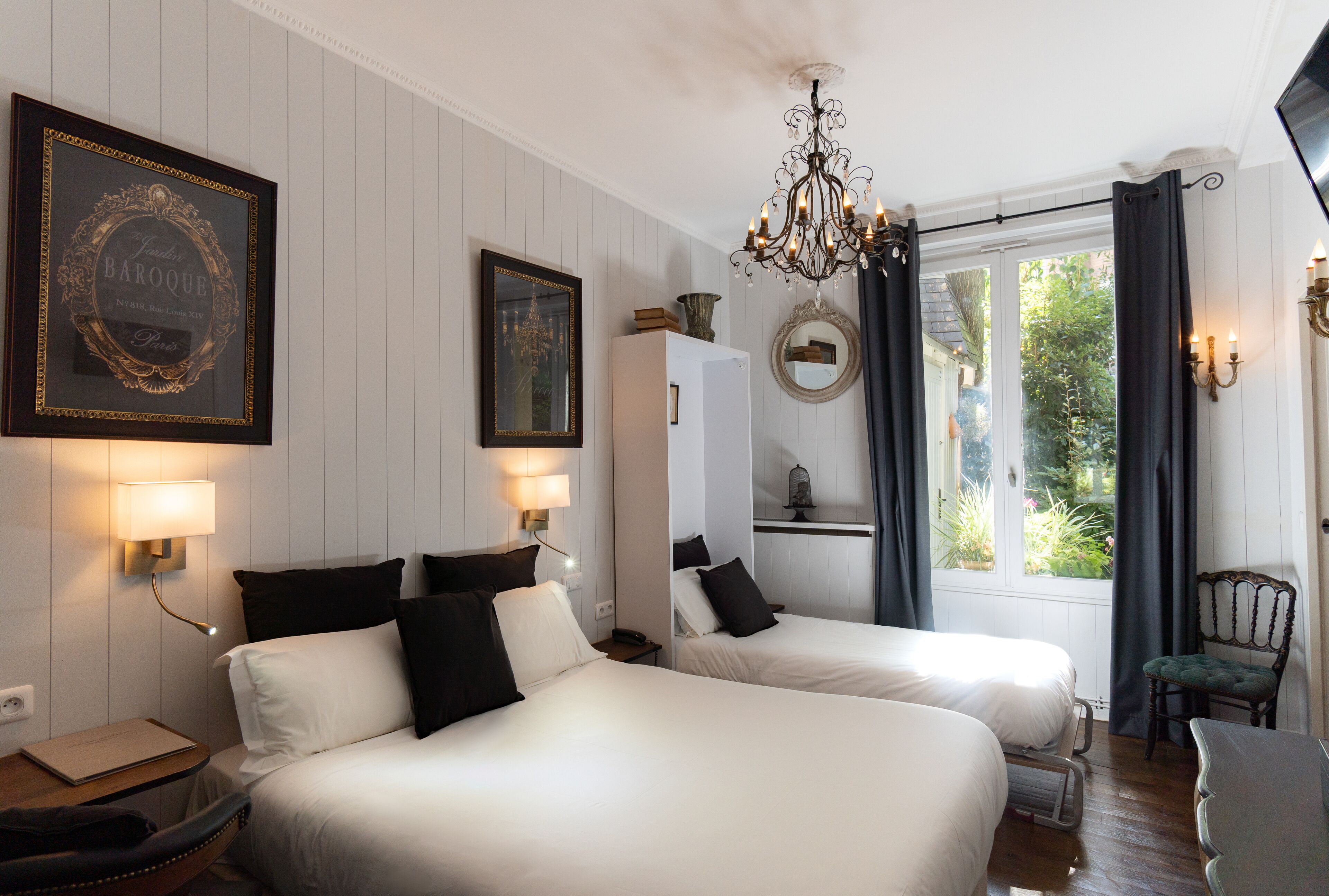 premium bedding, in-room safe, individually decorated, desk