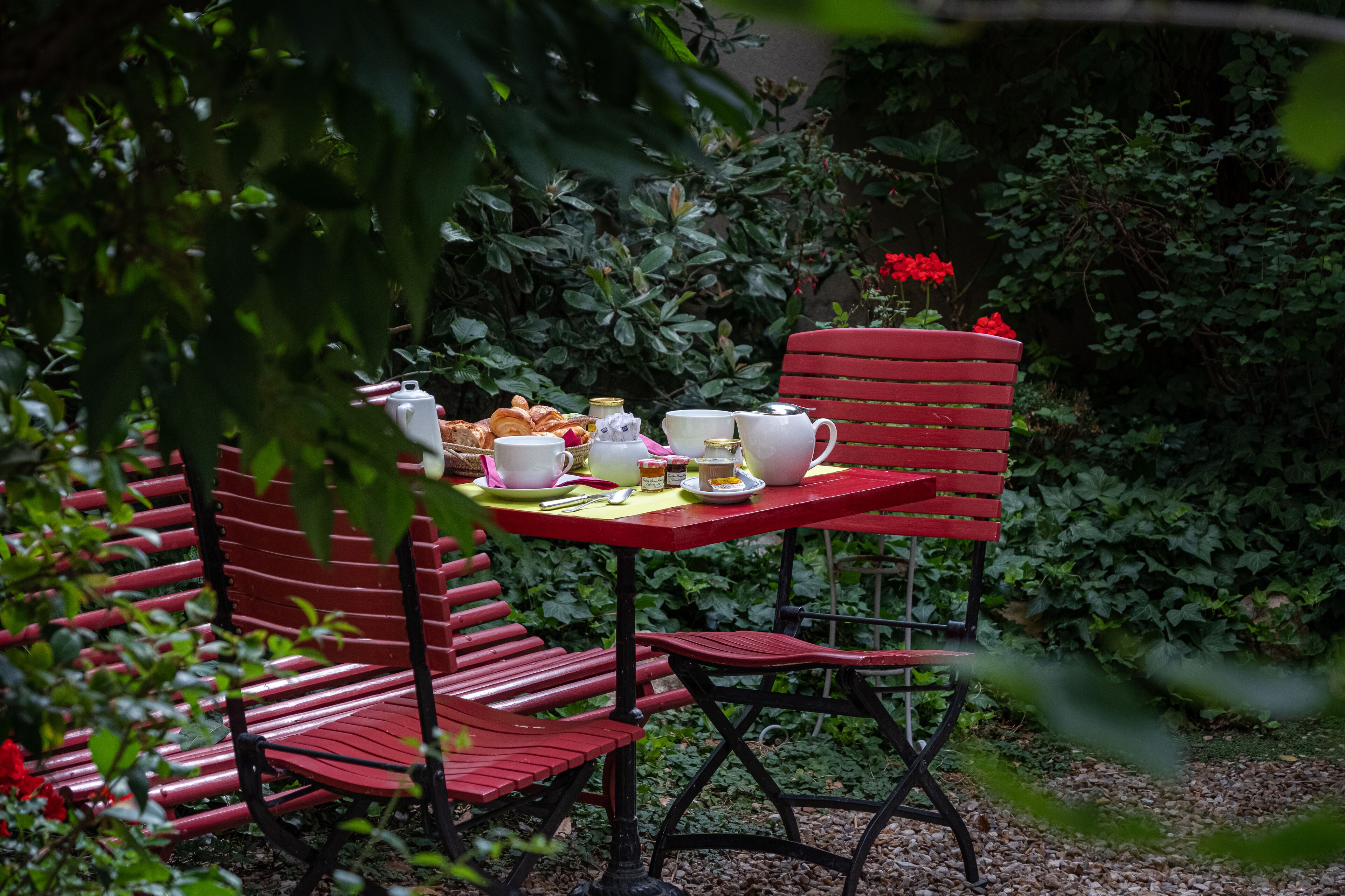 daily continental breakfast (eur 13 per person)