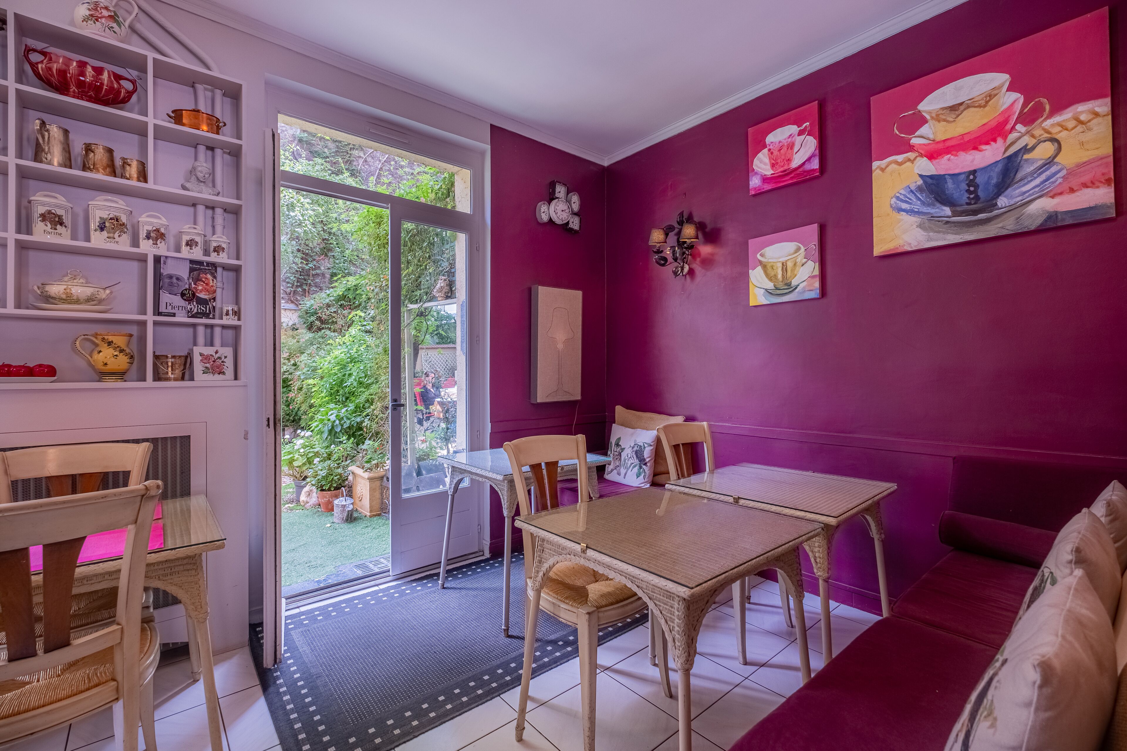 daily continental breakfast (eur 13 per person)