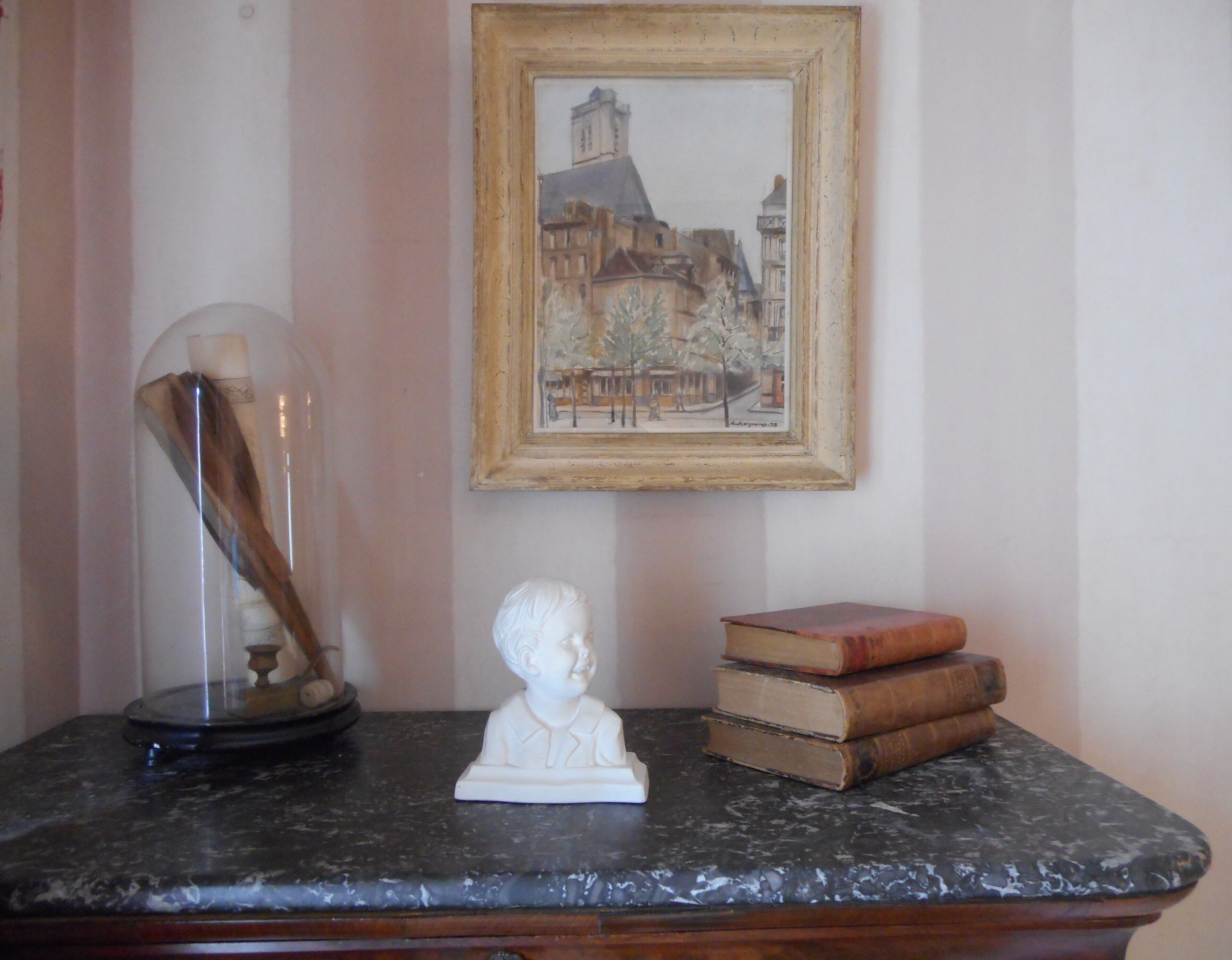 premium bedding, in-room safe, individually decorated, desk