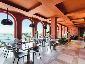 Daily buffet breakfast (EUR 15 per person)