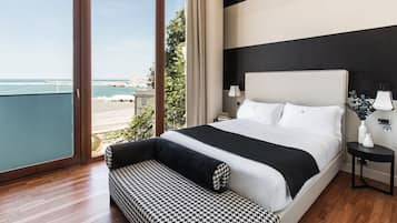 Habitación Deluxe, 1 cama de matrimonio, vistas al mar | 1 dormitorio, sábanas de algodón egipcio, ropa de cama de alta calidad